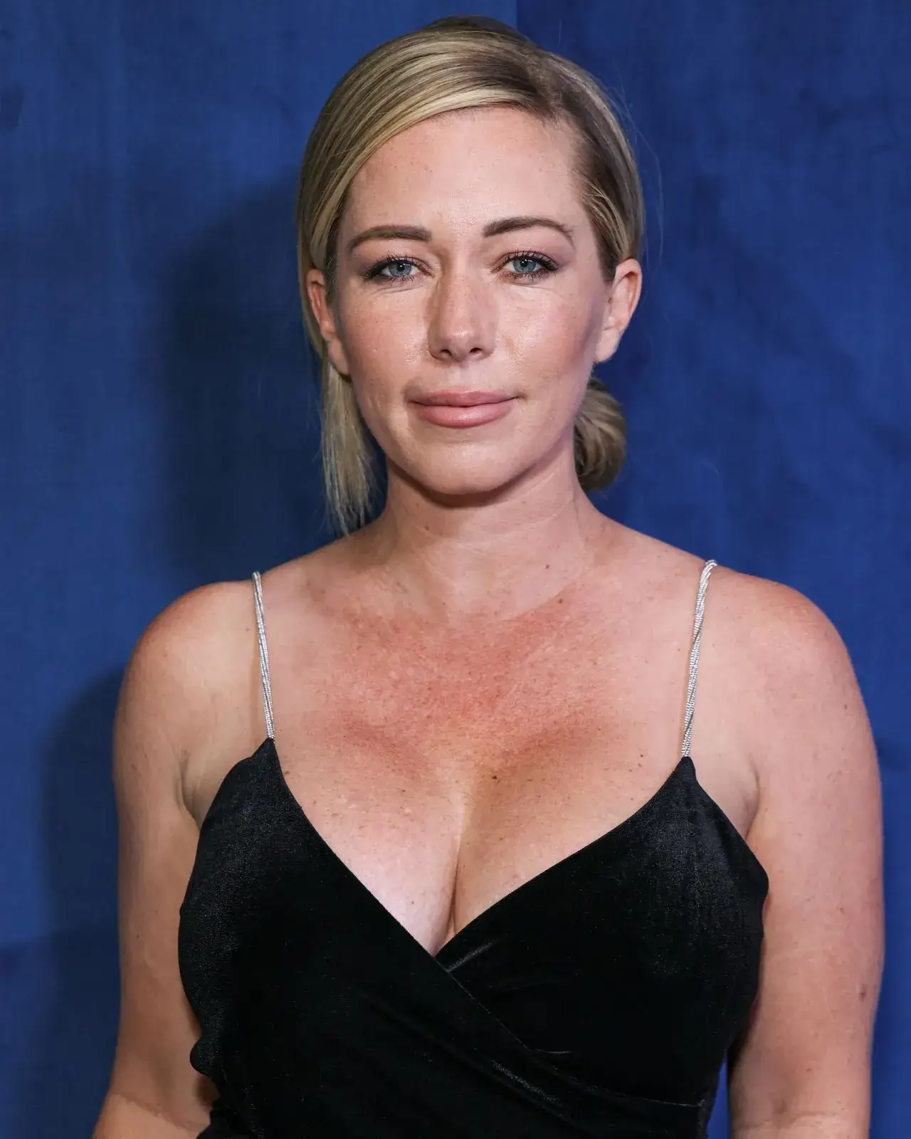 KENDRA WILKINSON AT DIRECTV STREAMING WITH THE STARS OSCAR PARTY 2024